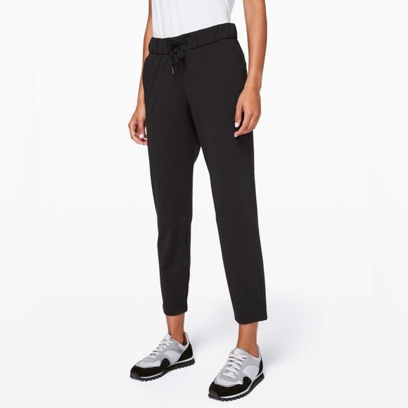 Lululemon On the Fly 7/8 Pant – Black – Size 2 - Picture 1 of 10